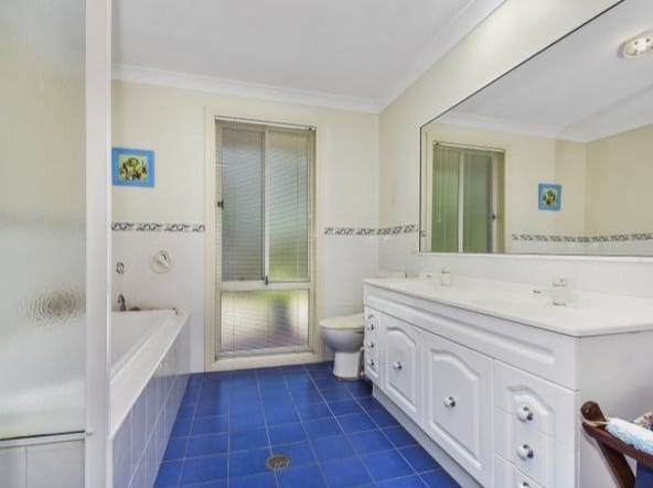 Customer bathroom with wet area panels